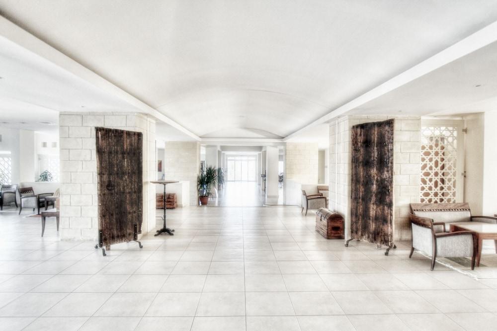 CALIMERA Delfino Beach Resort & Spa - All inclusive Lobby Lounge