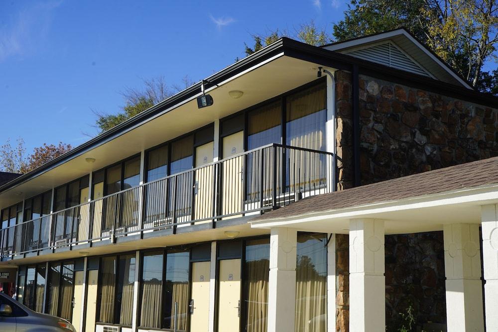 صنسيت إن كلاركزفيل المنطقة الخارجية