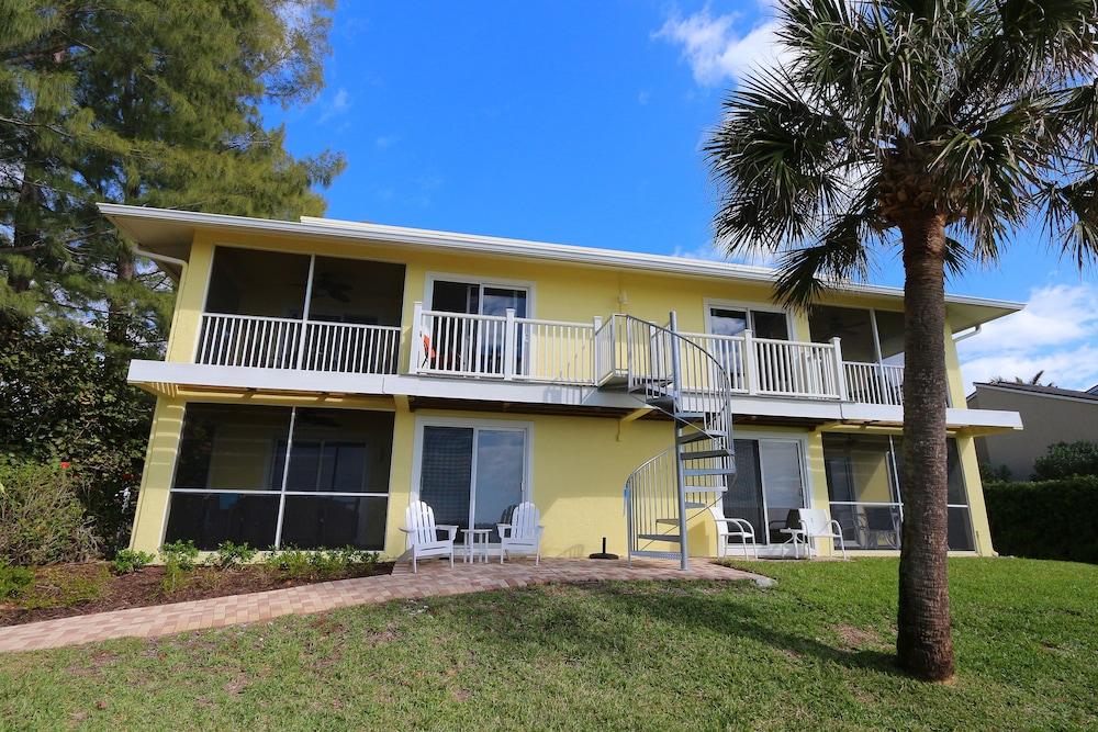 Beach Castle Resort by RVA Exterior