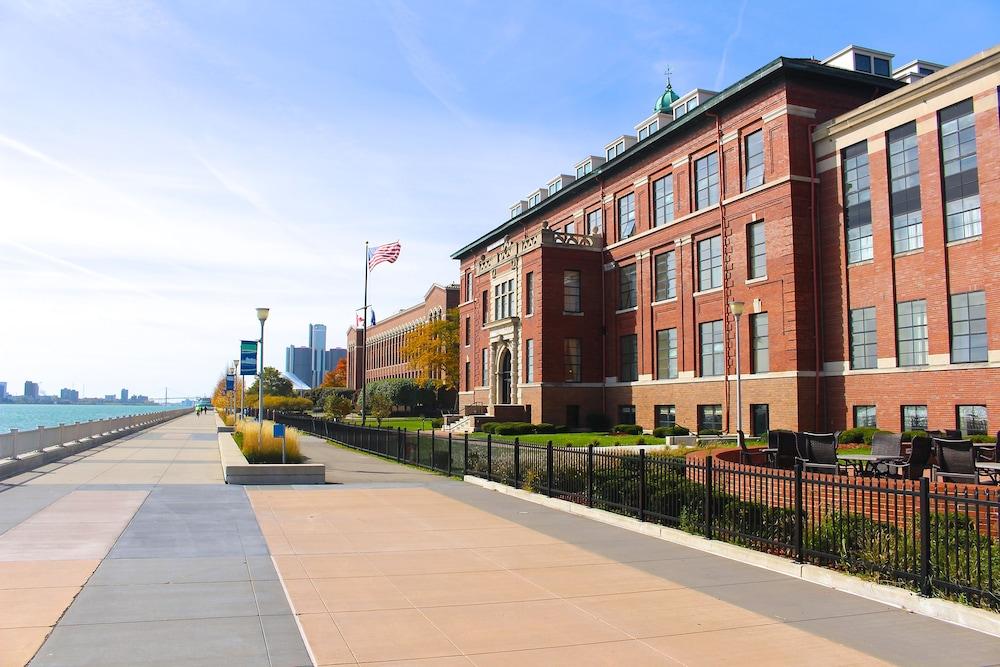 روبيرتس ريفر واك أوربان ريزورت هوتل