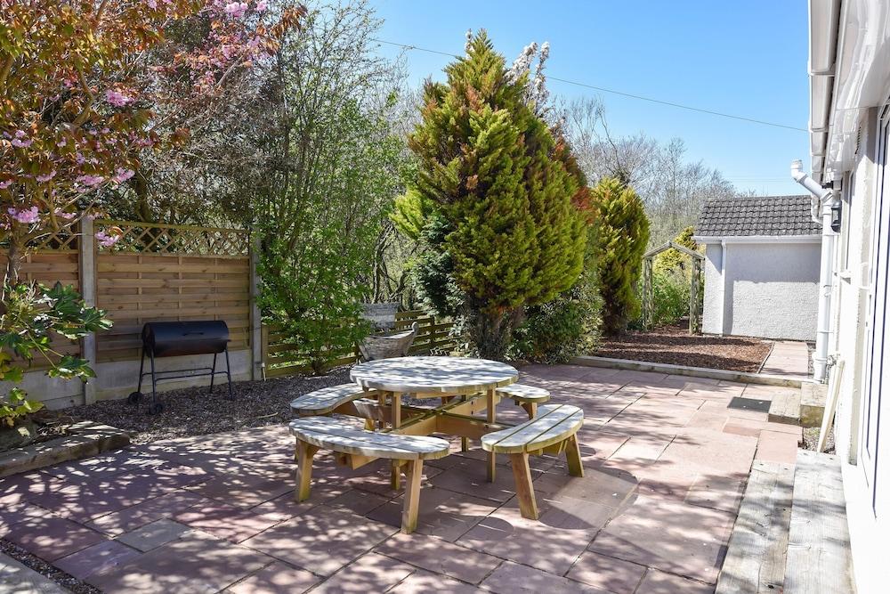 3 بد روم بنجالو مويلفري - برايفت جاردن ، باركينج المنطقة المحيطة بالمنشأة