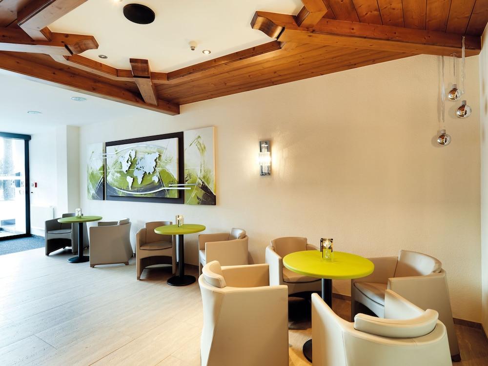 هوتل فينيتبليك منطقة الانتظار في الردهة