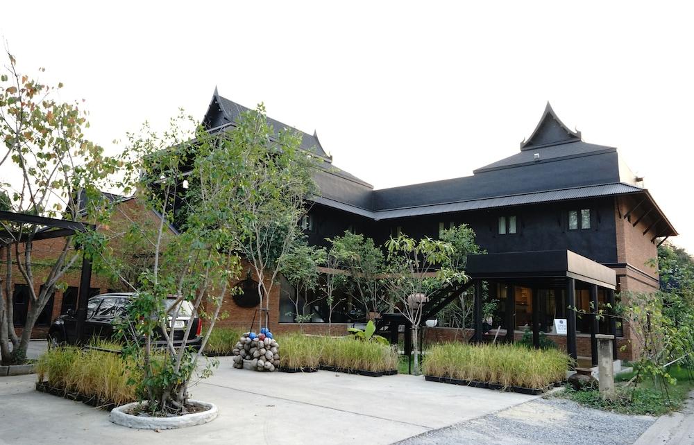 Silp-Pa Phra Nakhon Si Ayutthaya