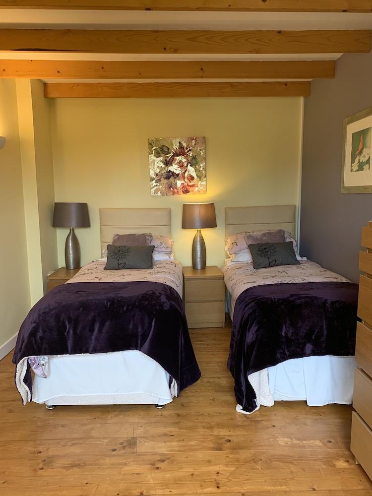 ففوس إي ففين- أسينسيون إن فيلدز غرفة