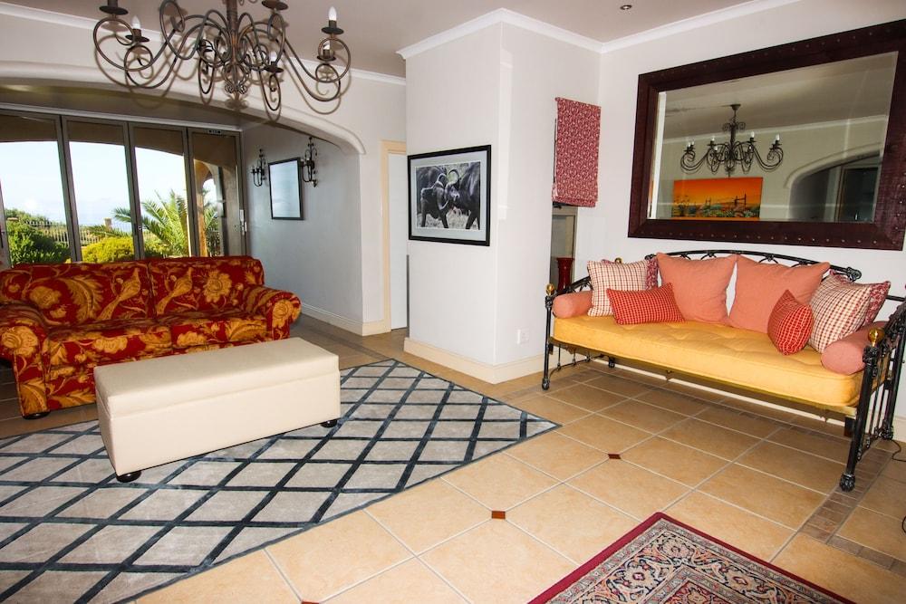 On the Cliff Guest House Lobby Sitting Area
