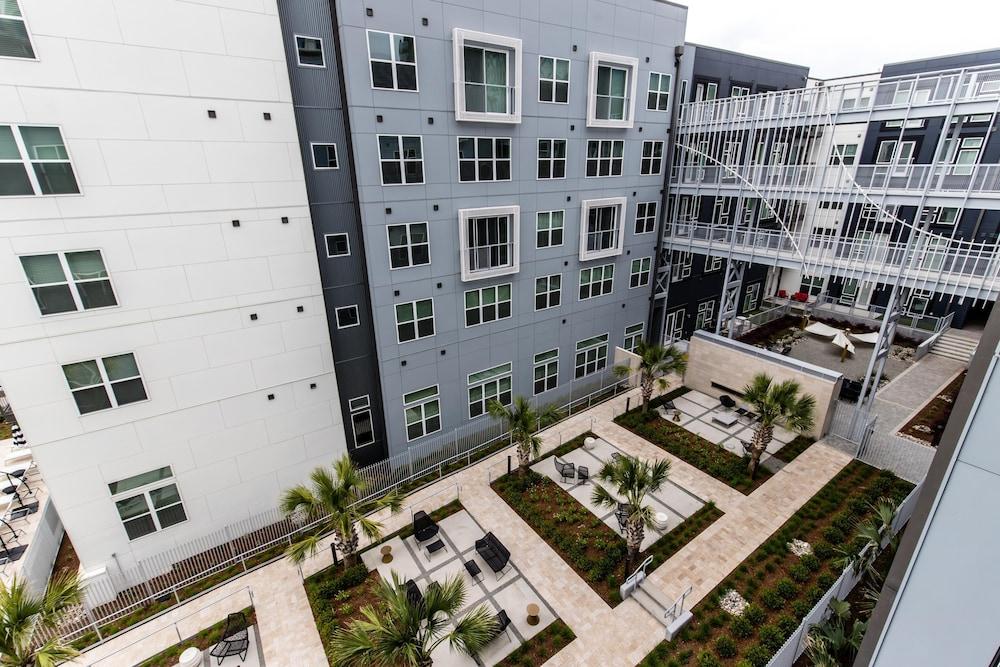StayOvr at Legacy West - Windrose Exterior