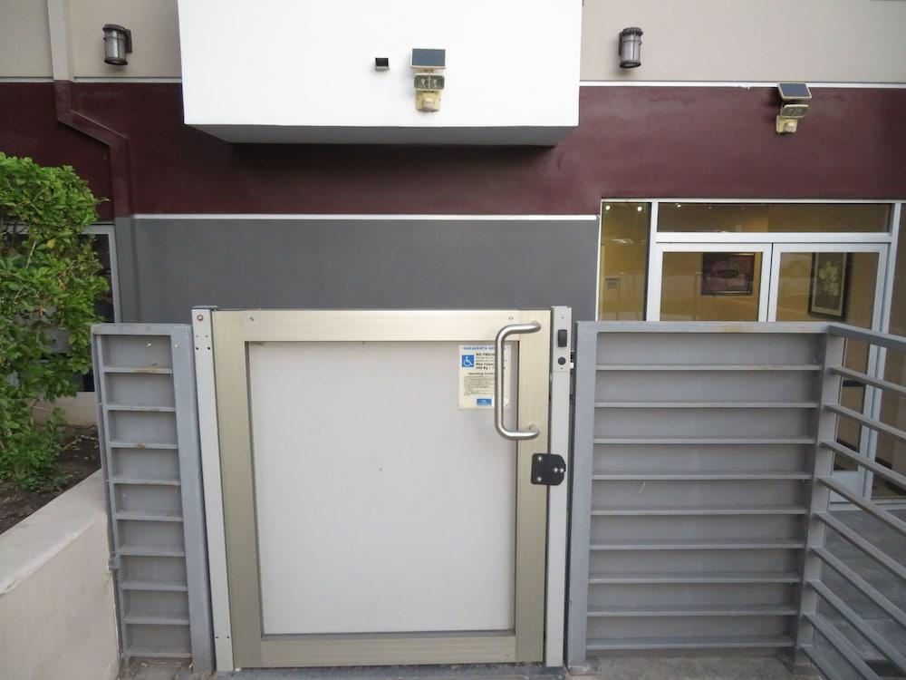 2 بد 2 باث إن ستوديو سيتي المنطقة المحيطة بالمنشأة