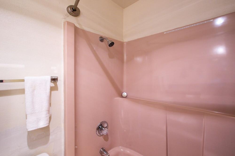 Mt Baker Lodging Cabin 77 - Sleeps 6 Room