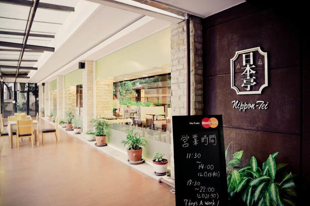 Karabuning Resort and Residence Exterior