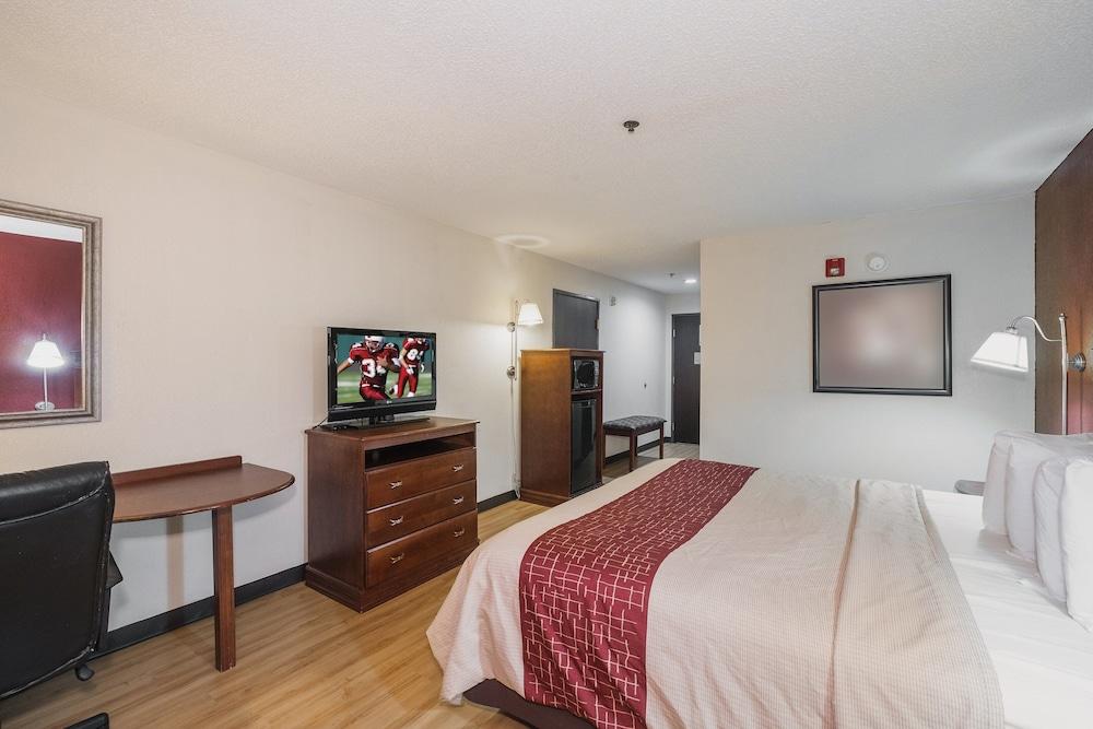 ريد روف إن آند سويتس أوجستا ويست غرفة