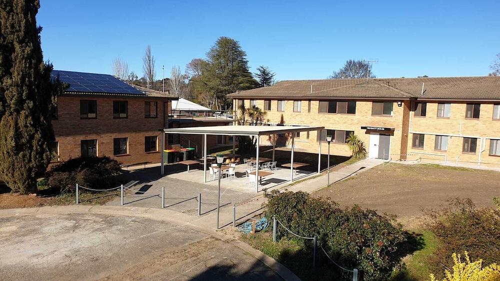 Seranin Bathurst Exterior