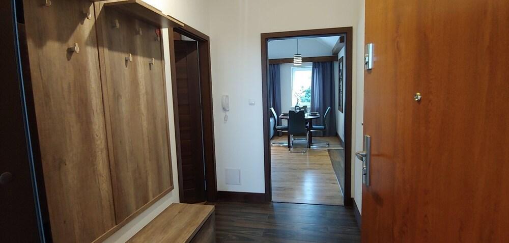 إفري سكاي إي بلاتير 18 كارباش منطقة المعيشة