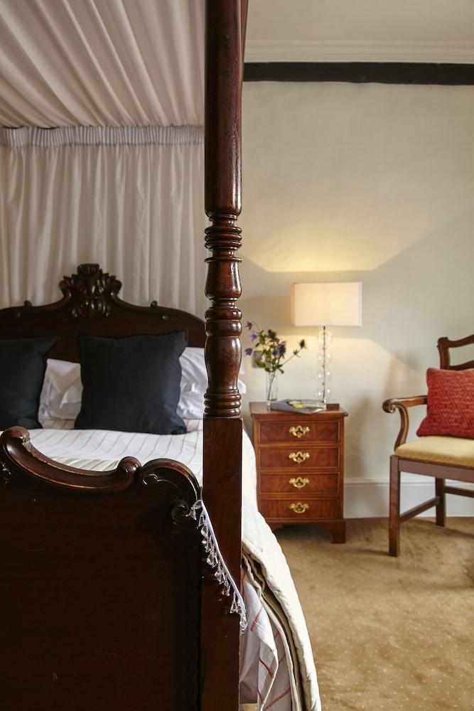 ذا آنجيل إن