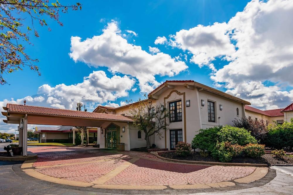 موتل 6 هيزلوود، ميسوري المنطقة الخارجية