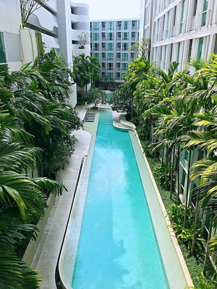 The Base Downtown Condo by Joy Property Grounds