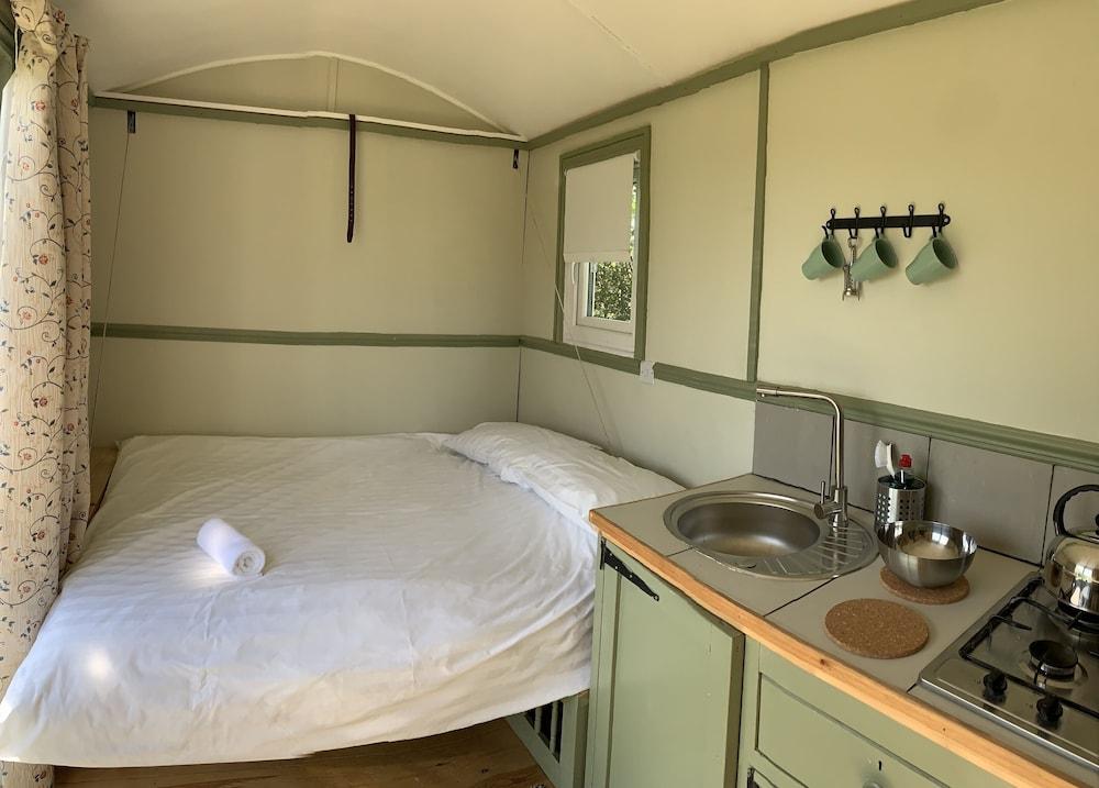 Hillcrest Hut Room