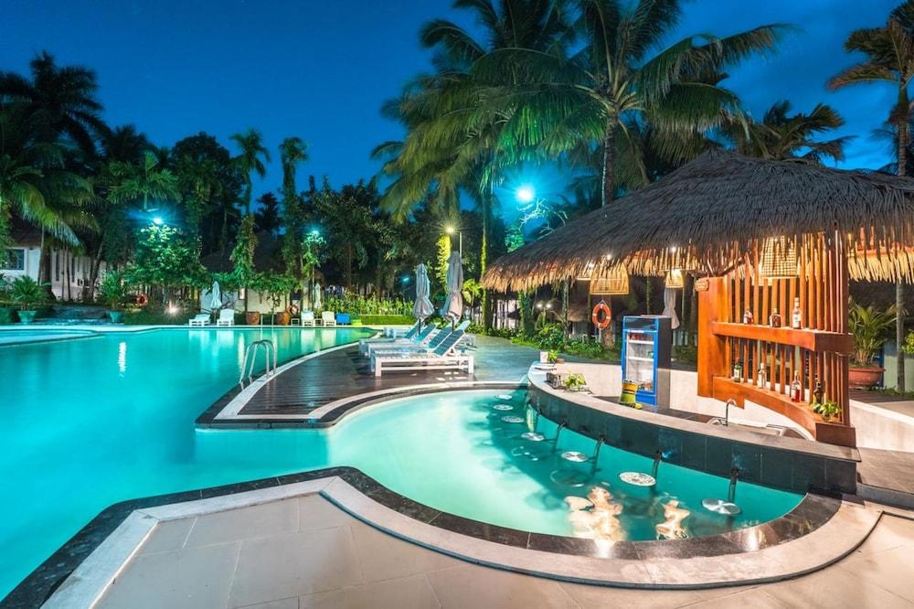 L'Azure Resort and Spa Outdoor Pool
