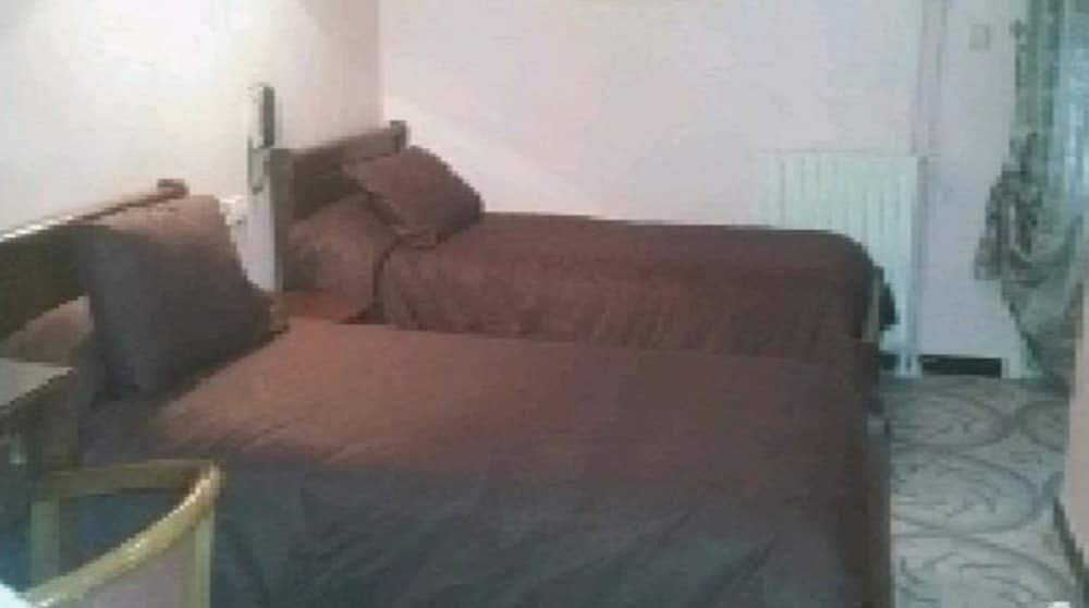 Houna El Ferdaous Room