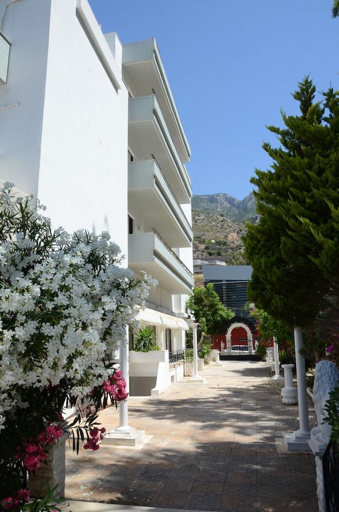 Hotel Mon Repos Exterior