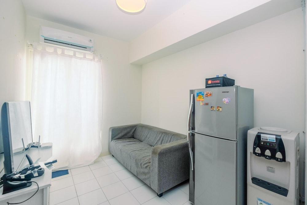 Best Location 2Br Apartment At Podomoro Golf View With Modern Design By Travelio Interior