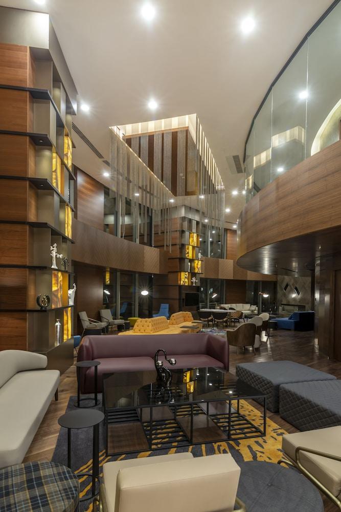 كراون بلازا كابادوشيا - نيفسيهير باي آيتش جي المنطقة الخارجية