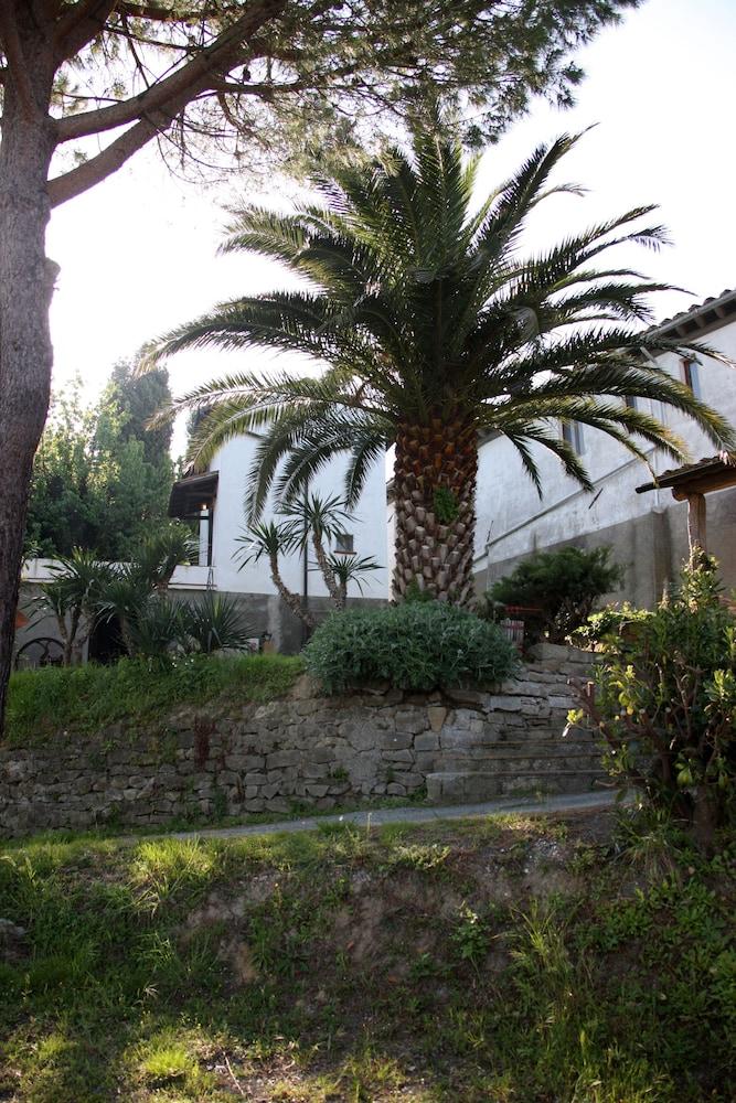 Albergo Montechiari Exterior