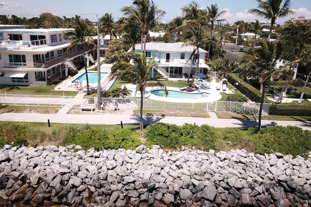 Portside by iTrip Palm Beach Property Grounds