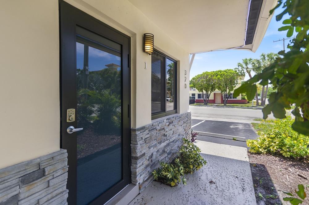 ألاني باي كوندوس فورت لودردال الفندق من الداخل