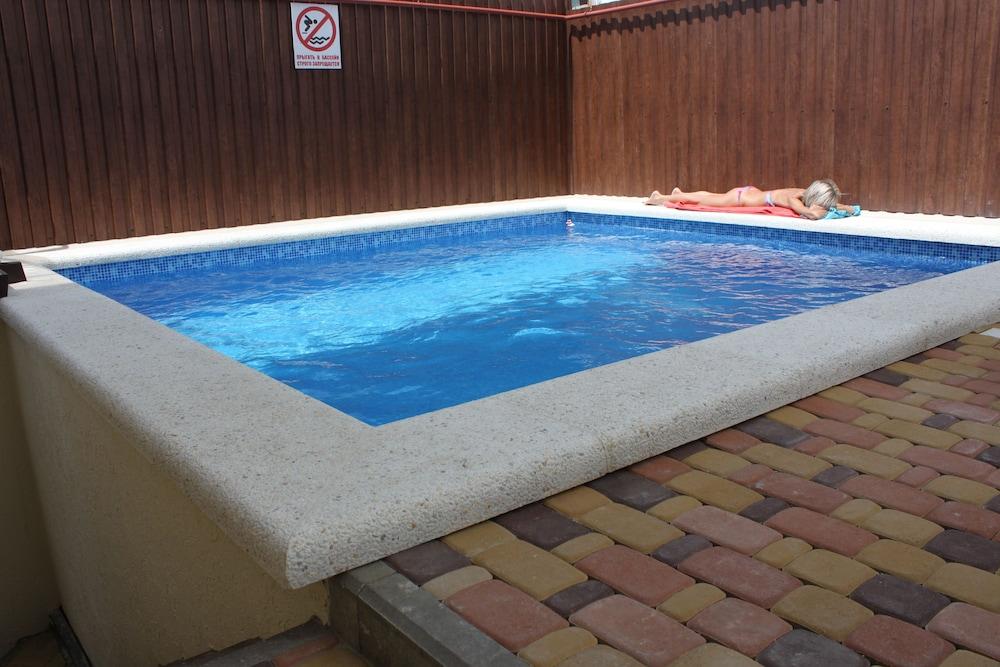 Guest House Alexander Waterslide