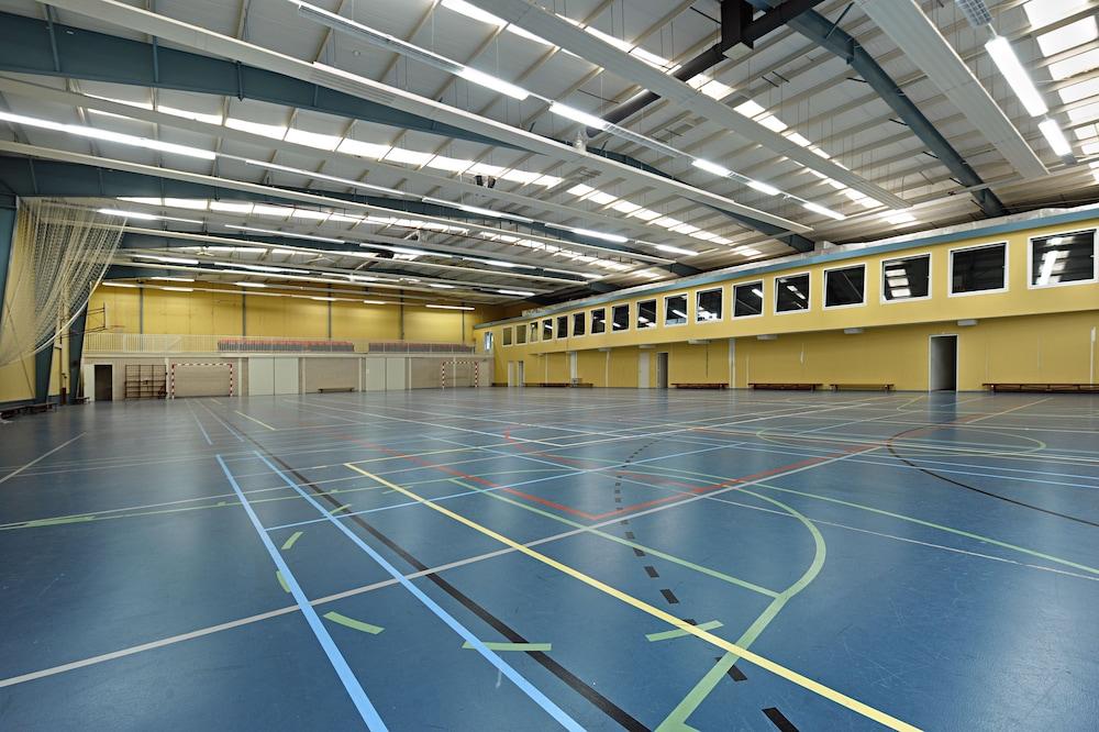 Van der Valk Hotel Groningen - Zuidbroek A7 Sports Facility