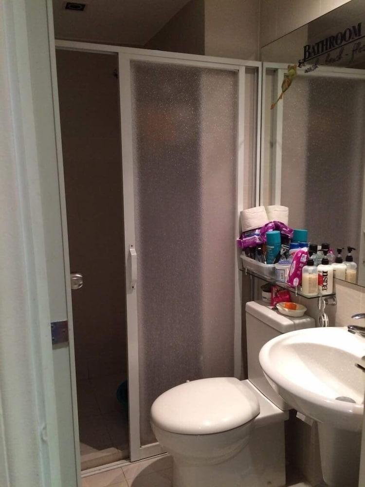 Azure Rio by Mirabella Bathroom
