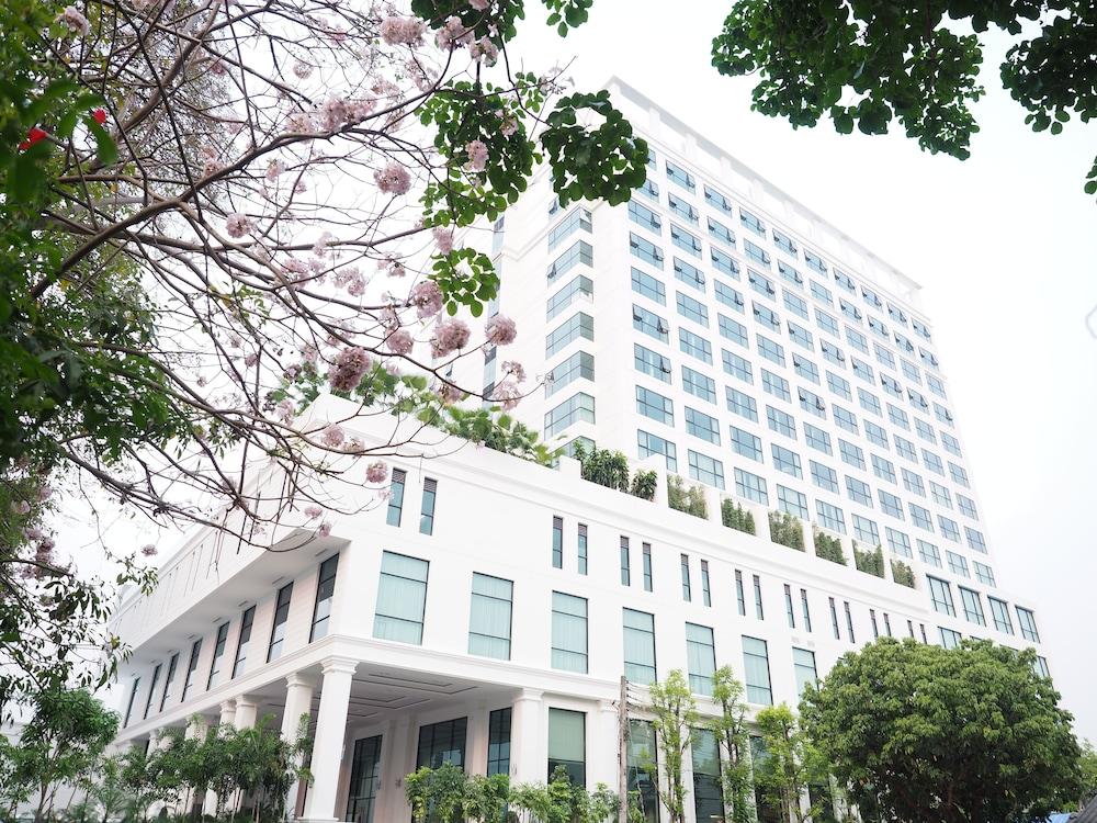 إمبرس بريمير هوتل