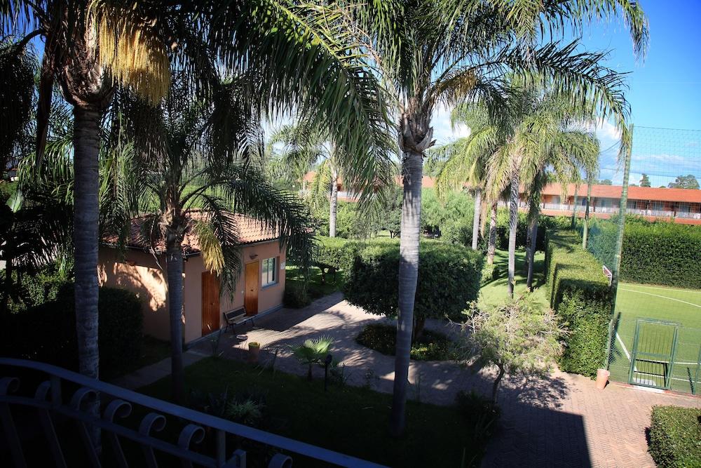 IHR Pizzo Calabro Resort Property Grounds