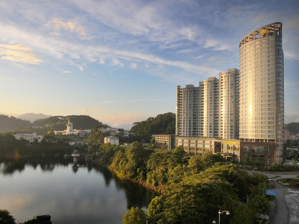 لونجتينج نيو سينشري هوتل كيانداو ليك المنطقة الخارجية