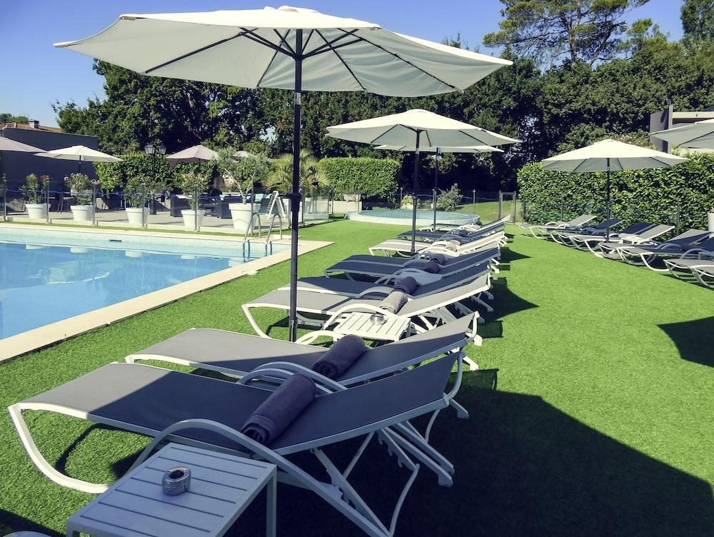 ميركيور أورانج سنتر حمام سباحة مكشوف