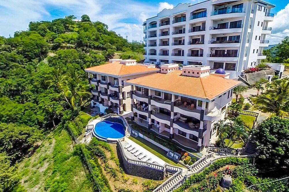 Dazzling Ocean Views From Cliff in Flamingo - Magnificent Inside and Out Exterior