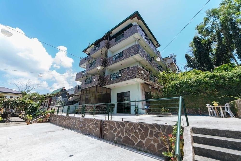 MC Mountain Home Apartelle Exterior