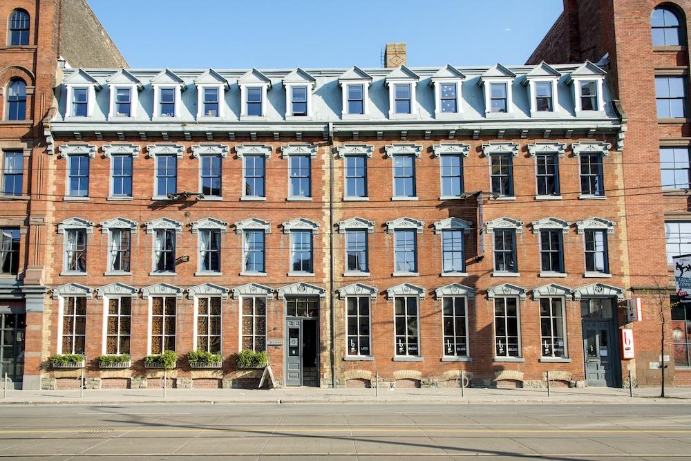 ذا آيفي آت فيريتي