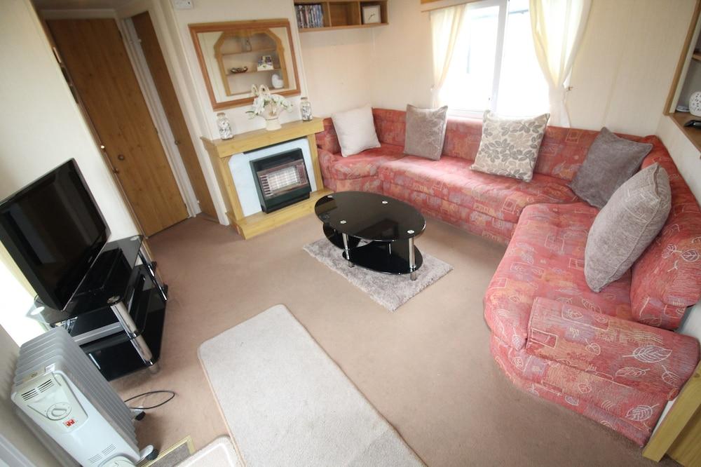 Reighton Sands 1 Lobby Lounge