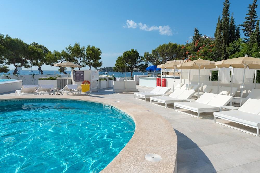 FERGUS Style Palmanova - Adults Only Outdoor Pool