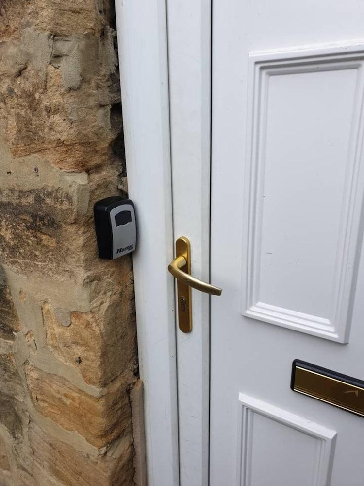 Birtley's Diamond 3 bed Apt, Sleeps 6 Guests Exterior