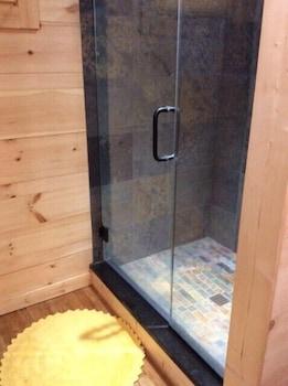 صن فلاور كوتيدج 1 بد روم كوتيدج الدش داخل الحمام