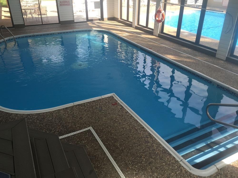 Branson Nightly Condos Indoor Pool