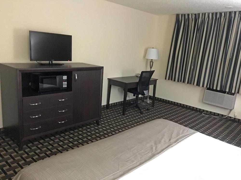 فير بريدج هوتل آند كونفرانس سنتر ياكيما غرفة ضيافة