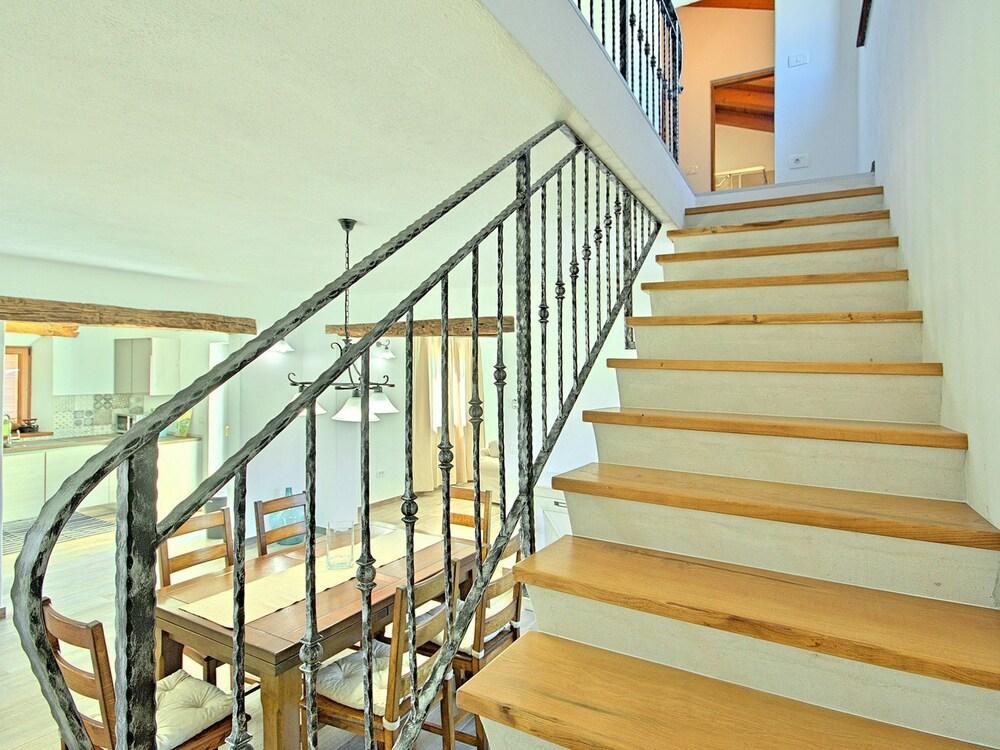 Peaceful Villa in Groznjan With Swimming Pool Interior