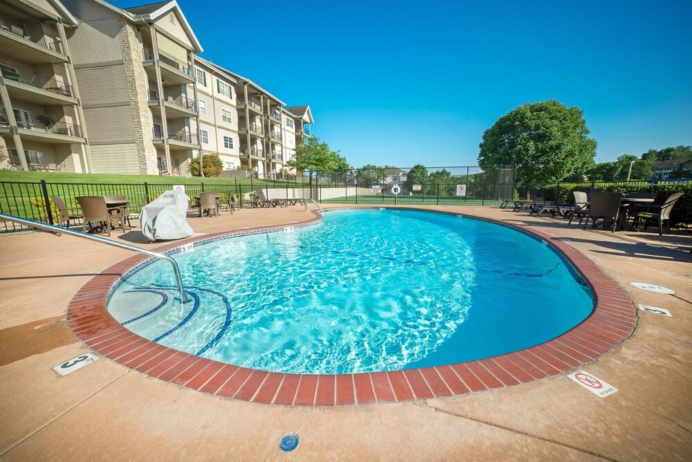 Legacy at Thousand Hills Outdoor Pool