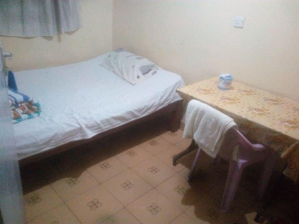 نيبز جيست رومز الصورة الأساسية