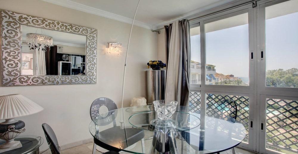 لاكزوريوس بينتهاوس بويرتو بانوس أخرى