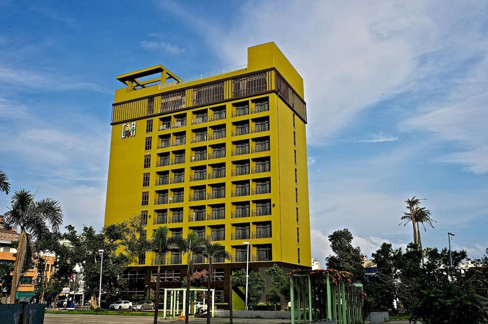 The Gaya Hotel Exterior