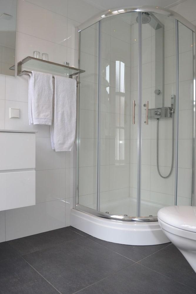 أوتل جروند كافيه دي فاينبرج حمام